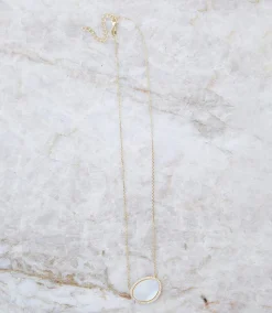 Mother of Pearl Pendant Necklace